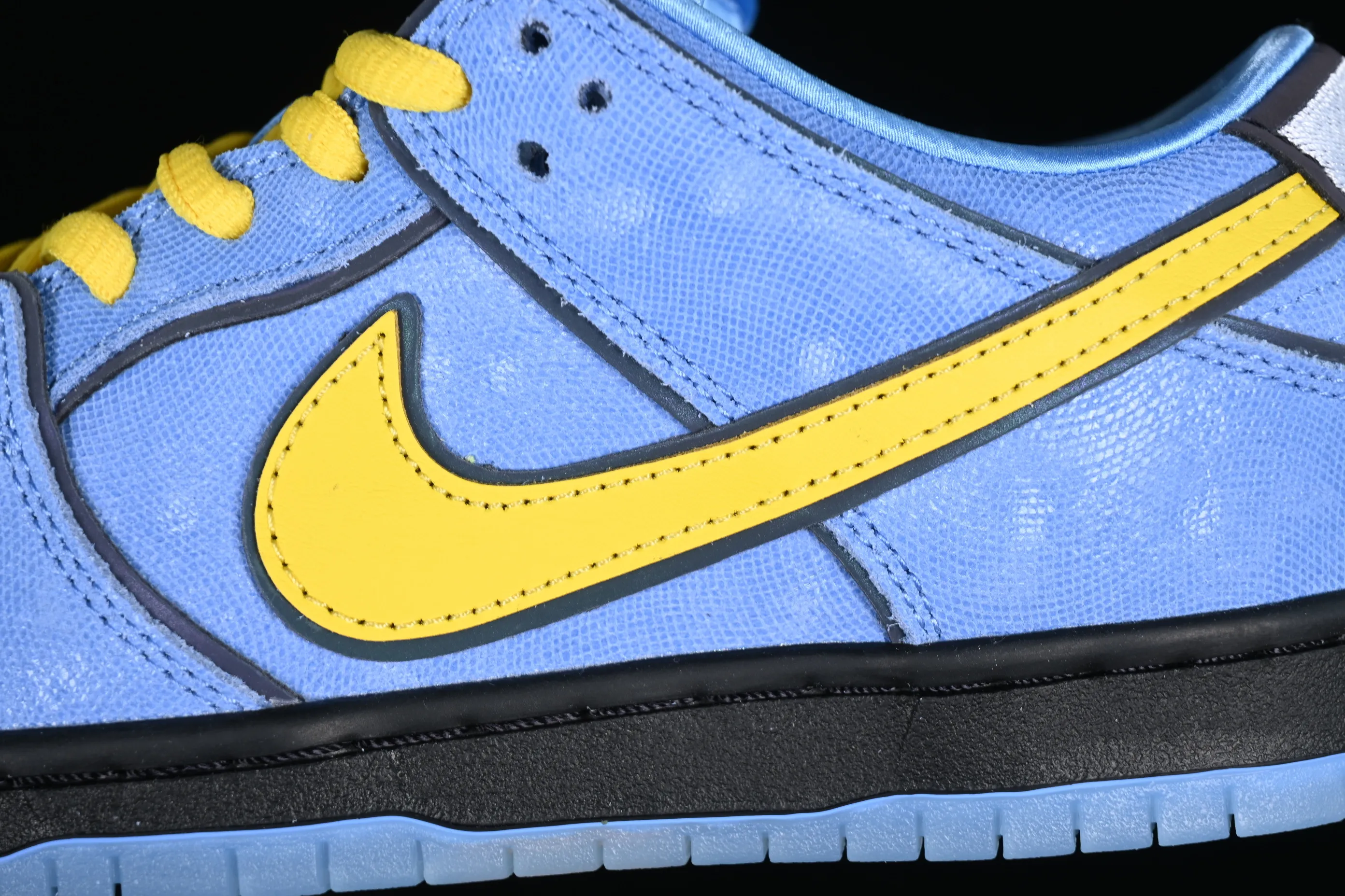 All categories Nk SB Dunk series Nk SB Dunk Low low-top sneakers F version The Powerpuff Girls x Nk SB Dunk Low Powerpuff Girls joint model low-top casual sneakers FZ8320-400